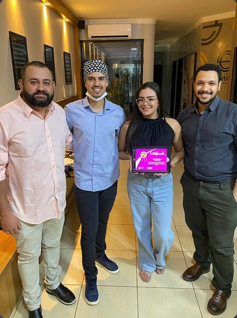 Direção e equipe do Instituto Dr. Bach